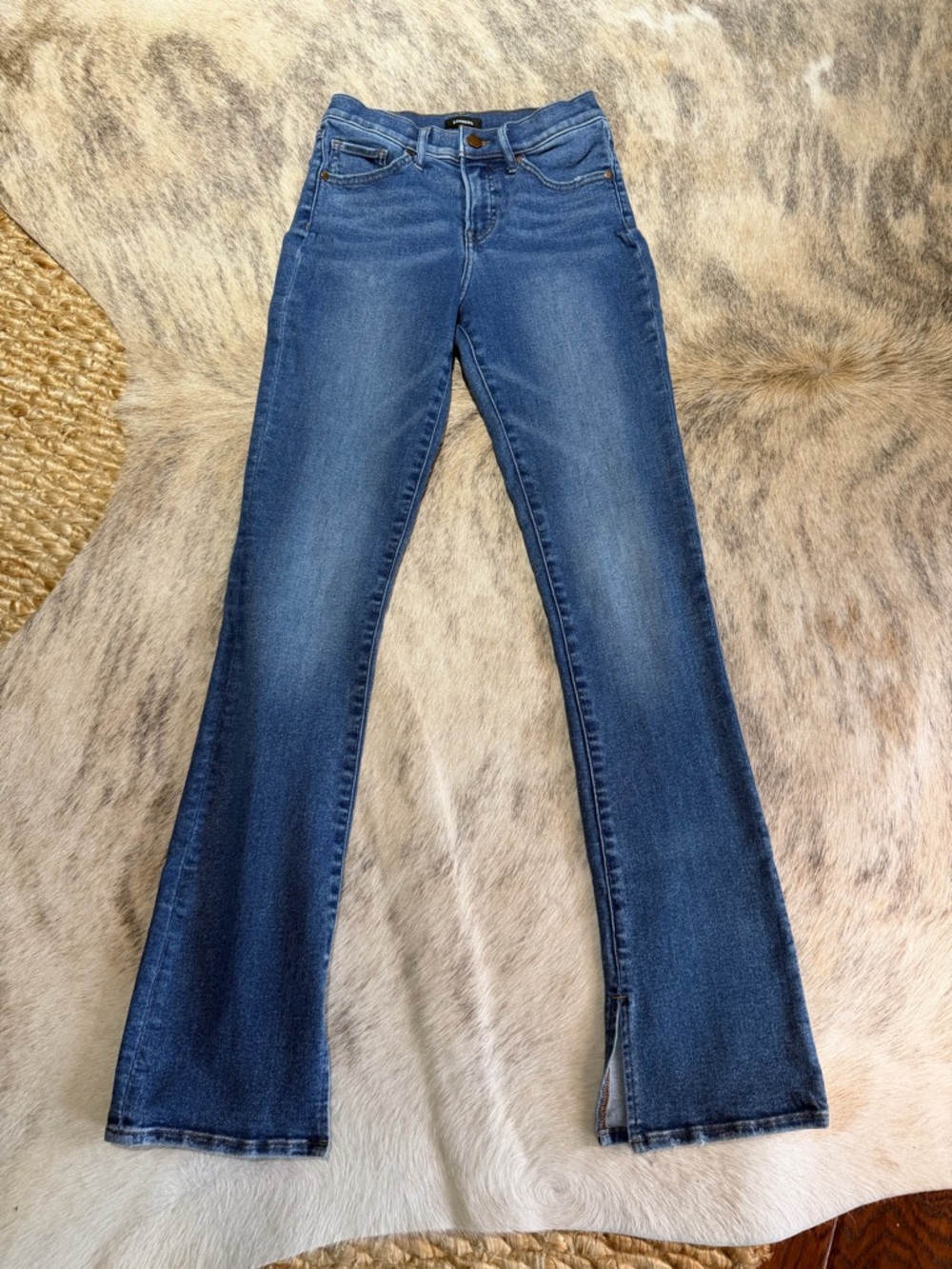Express Skyscraper Jeans Size 2 High Rise Bootcut Medium Wash Slit Hem